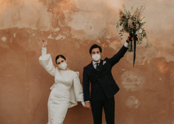 estas son las fotos de una de las primeras bodas de la era COVID-19