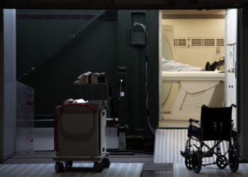 This is the story of the photo of the IFEMA hospital that will remain to remember the COVID-19 pandemic in Madrid