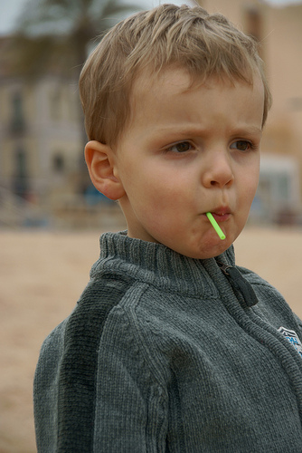 photo child lollipop