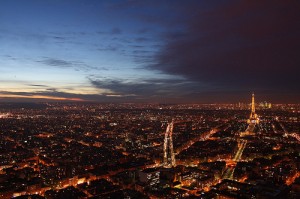 night photo paris tripod