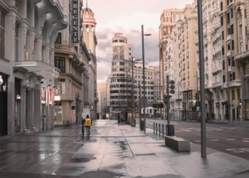 The controversial photo of the Gran Vía by Ignacio Pereira will be a pioneer when it is auctioned in NFT format