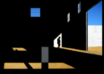 ‘Deconstruction’, when photography becomes a visual puzzle thanks to geometry and perspective, by Antonio Ojeda