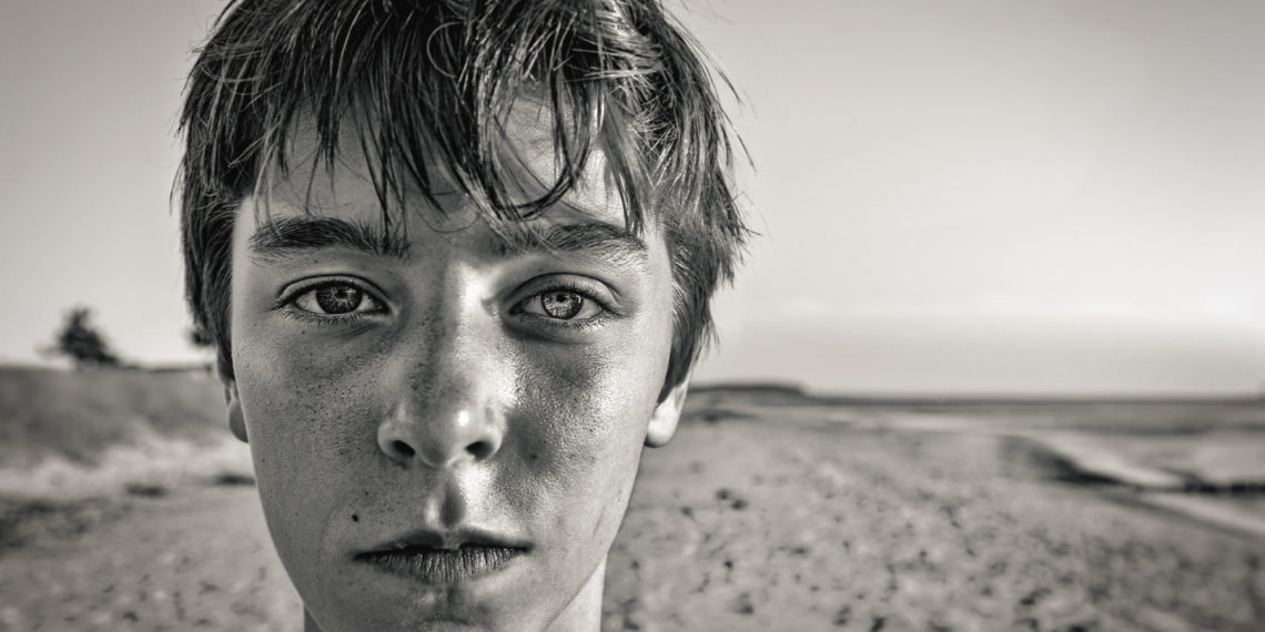 Can I use wide angle lens for portrait?