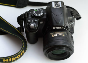 Can you film with a Nikon D3100?