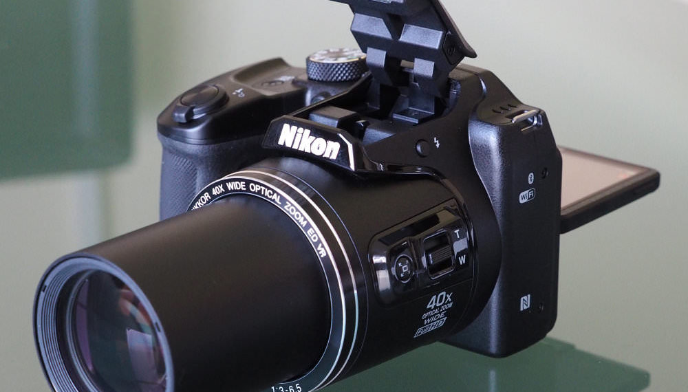 Can you put a lens on a Nikon Coolpix B500?