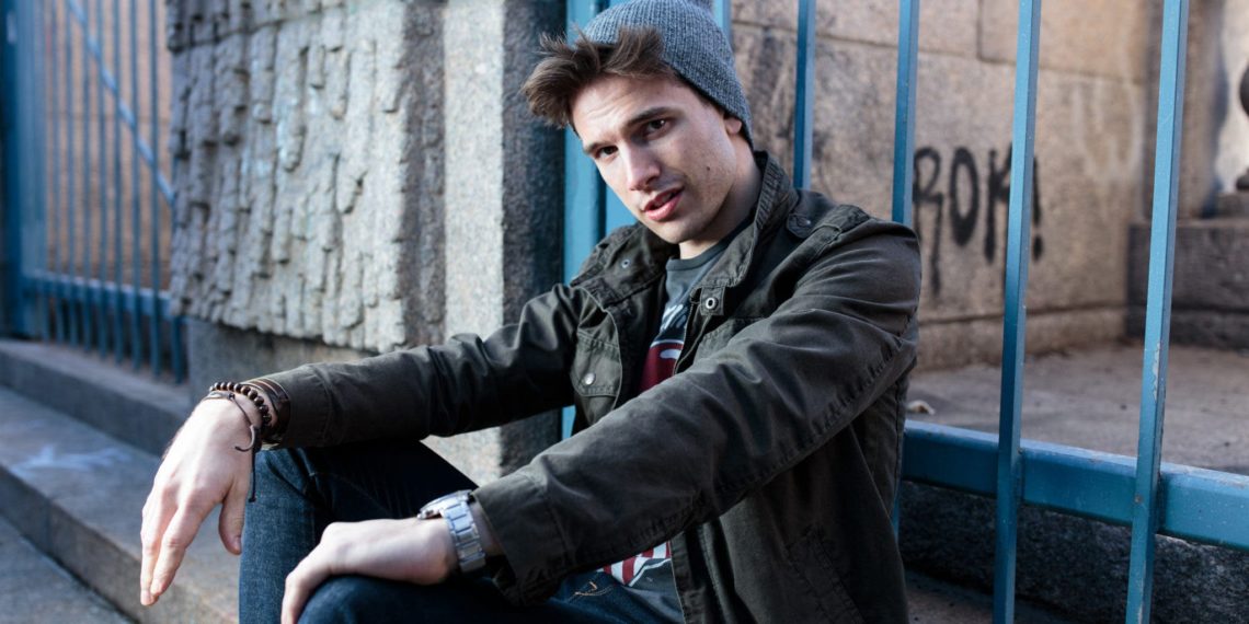 Can you shoot portraits with a macro lens?