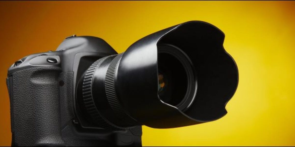 Do photographers use lens hoods?