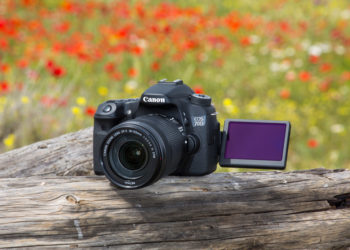 Does Canon 70D shoot 4K?