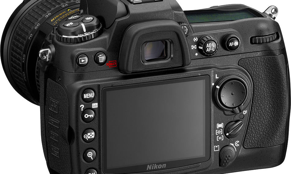 Does Nikon D300 do video?