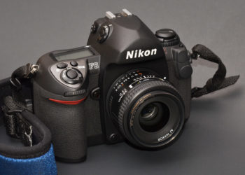 Does Nikon still make the F6?