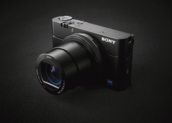 Does Sony RX100 shoot raw?
