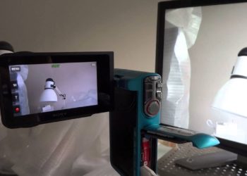 Does Sony a5000 have clean HDMI out?