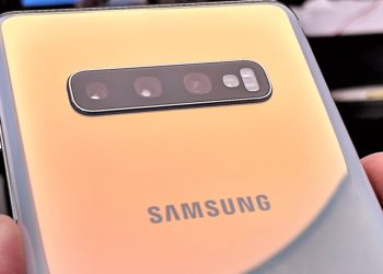 Does the S10 have a good camera?