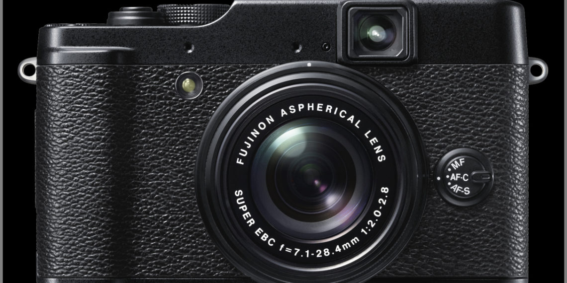 How do I charge my Fujifilm x10?