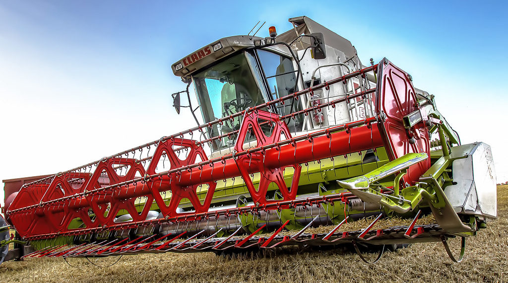 How do I combine HDR photos?