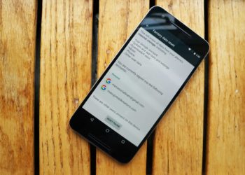 How do I factory reset my Drobo?