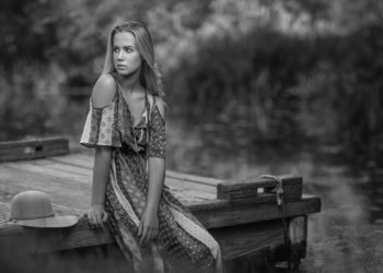 How do I shoot high resolution photos?