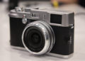 How do you focus a Fujifilm x100?