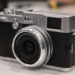 How do you focus a Fujifilm x100?