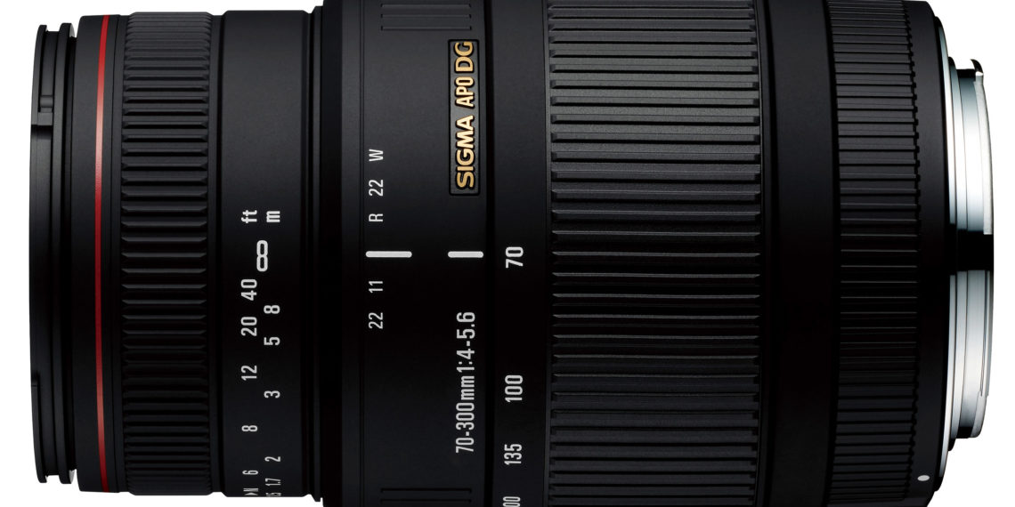 How do you use a Sigma 70 300 macro lens?