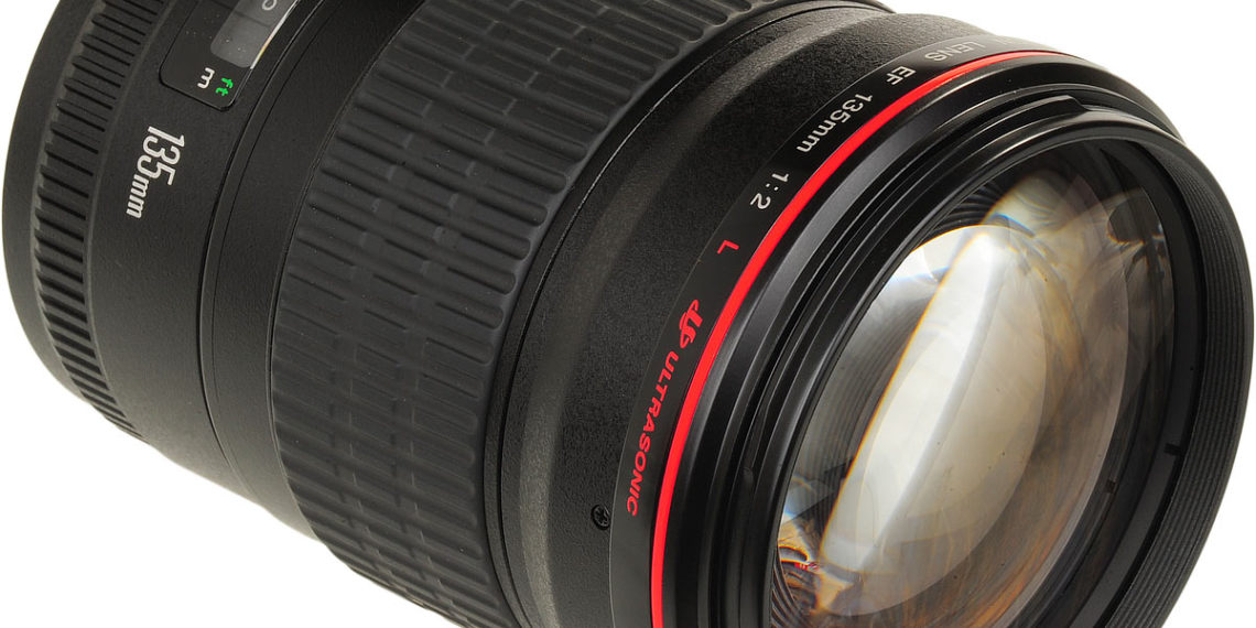 How far can a 135mm lens see?