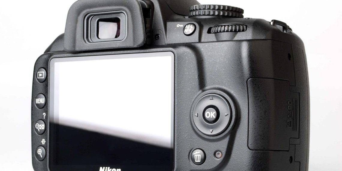 How good is a Nikon D3000 camera?