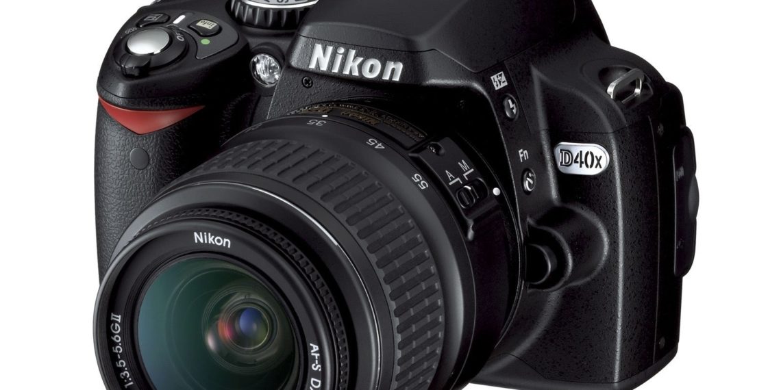 How many megapixels is the Nikon D40?