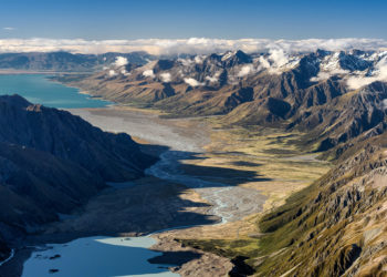 Is 70 200 good for landscape?