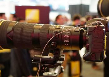 Is 75-300mm a telephoto lens?