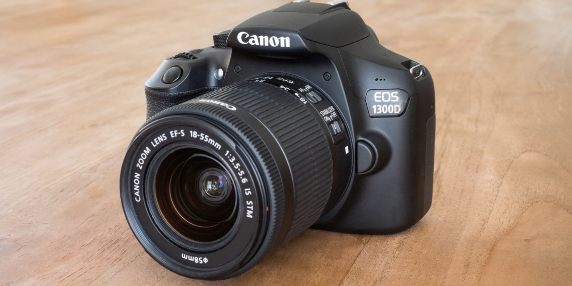 Is Canon 1300D touch screen?