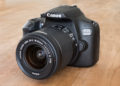 Is Canon 1300D touch screen?
