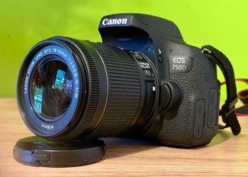 Is Canon 750D waterproof?