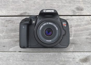 Is Canon Rebel T4i mirrorless?