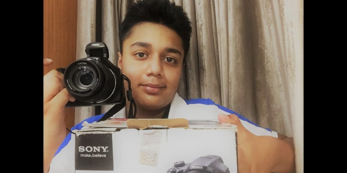 Is DSLR worth it in 2020?