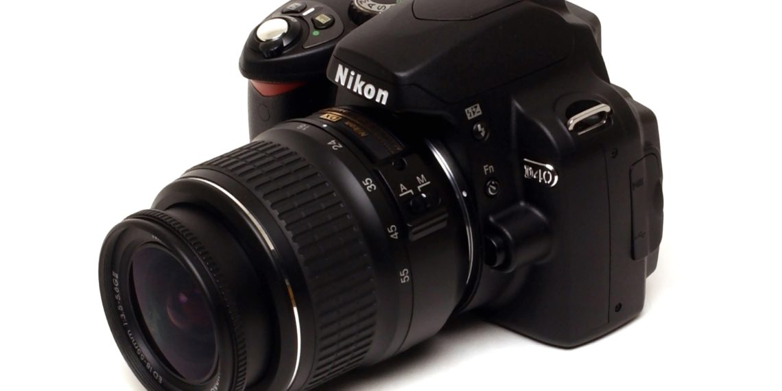 Is Nikon D40 a good camera?