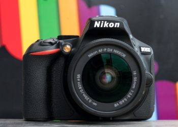 Is Nikon D5600 easy?