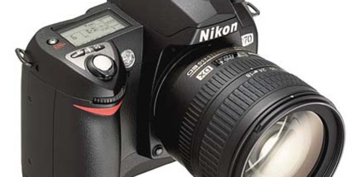 Is Nikon D70 good for photography?