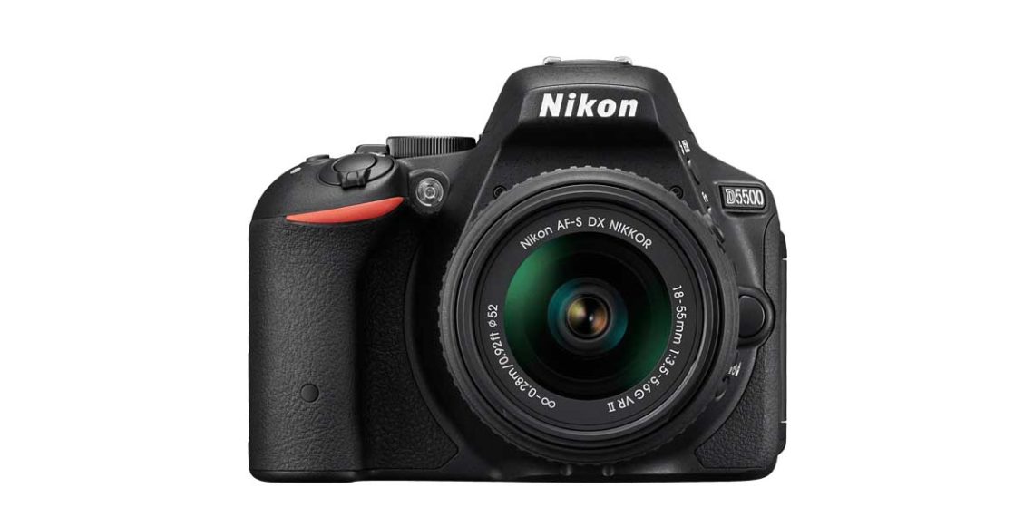 Is Nikon D7200 discontinued?