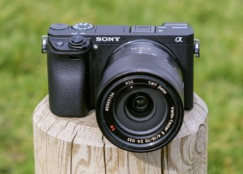 Is Sony A6300 good for beginners?