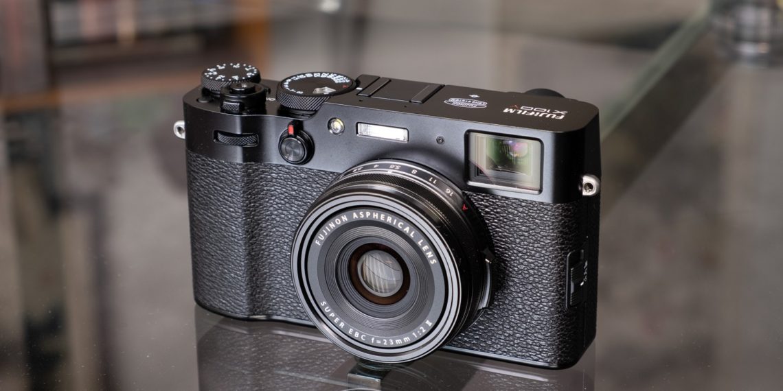 Is X100V a mirrorless?