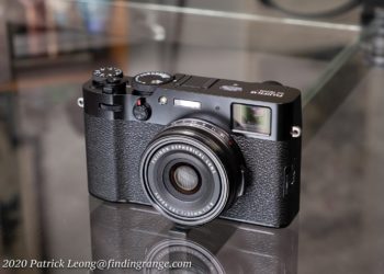Is X100V a mirrorless?