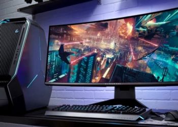 Is curved monitor good for Photoshop?