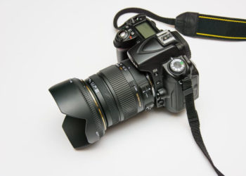 What does DSLR mean on a camera?