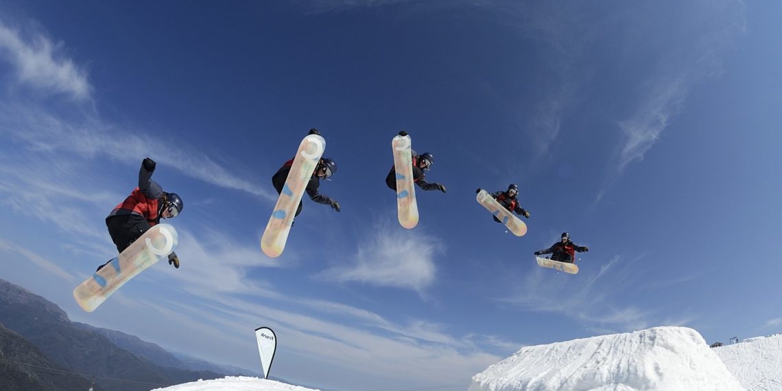 What is maximum continuous shooting speed?