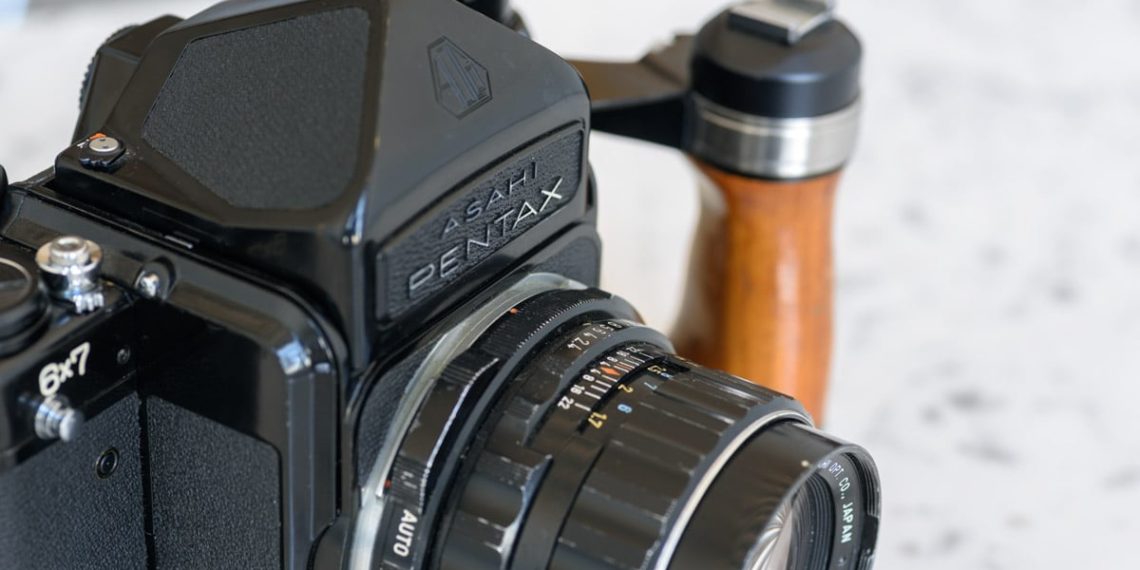 What mount is Pentax 67?
