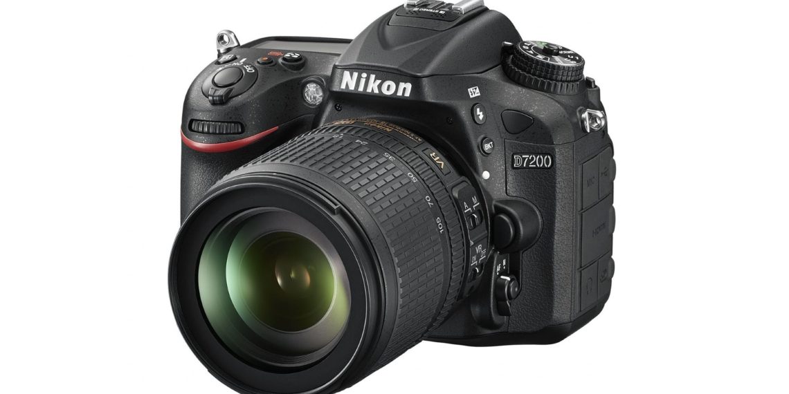 When was Nikon D7200 discontinued?