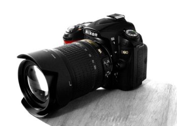 When was Nikon D90 discontinued?