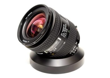 Which is better Nikon 35mm or 50mm?