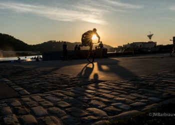 Why do photographers shoot during golden hour?