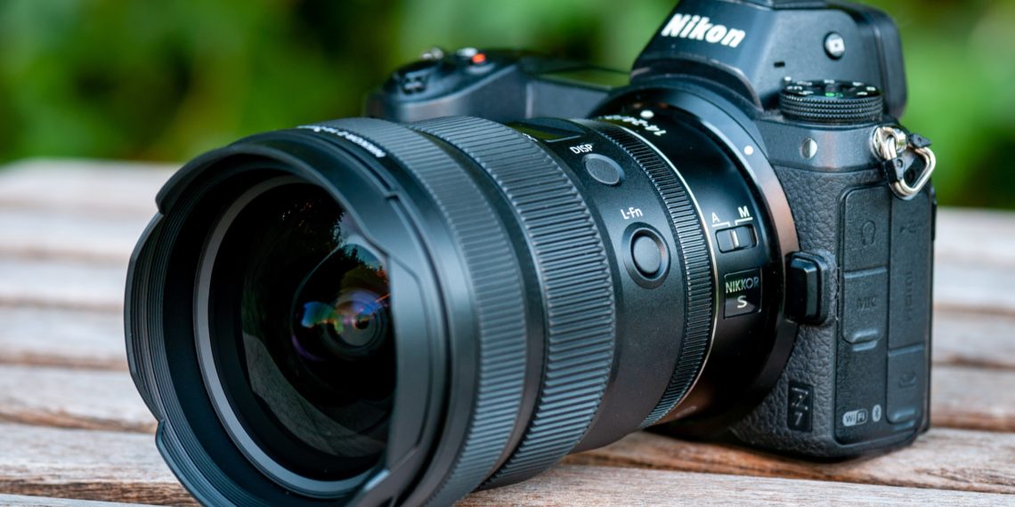 Why is Canon more popular than Nikon?